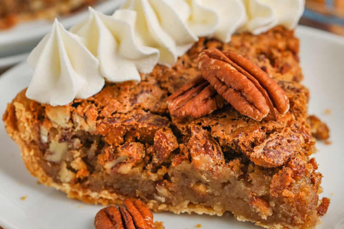 Easy Pecan Pie: A Classic Recipe for Holidays & Sweet Cravings